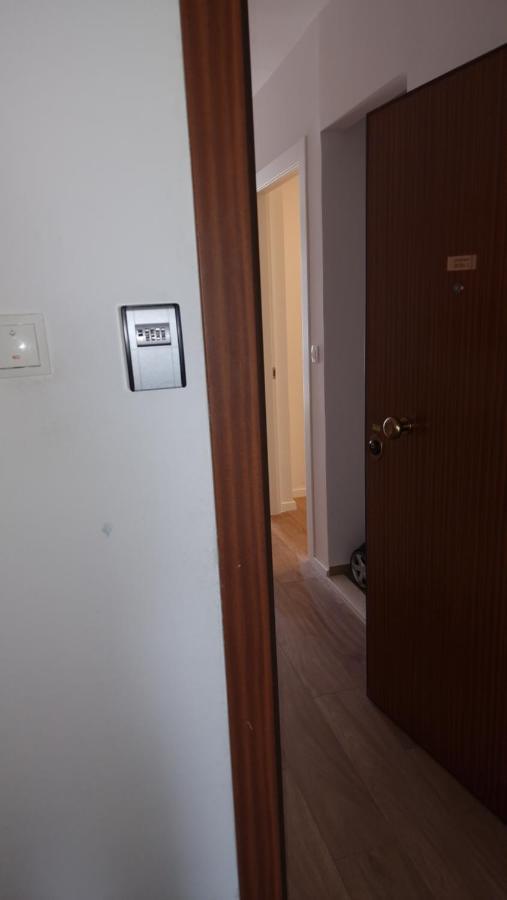 스플리트 Bura2 , With Private Parking In The Garage 아파트 외부 사진